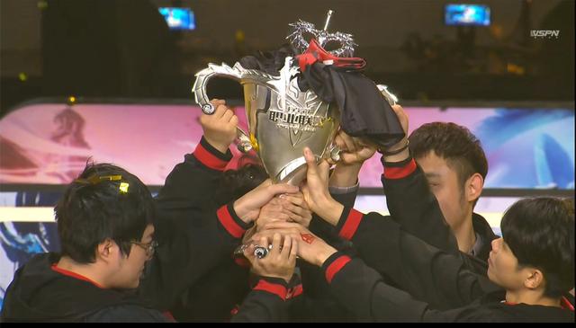 为他们敲响